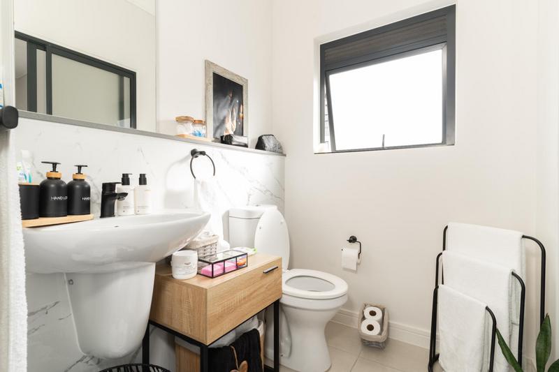 1 Bedroom Property for Sale in The Huntsman Western Cape